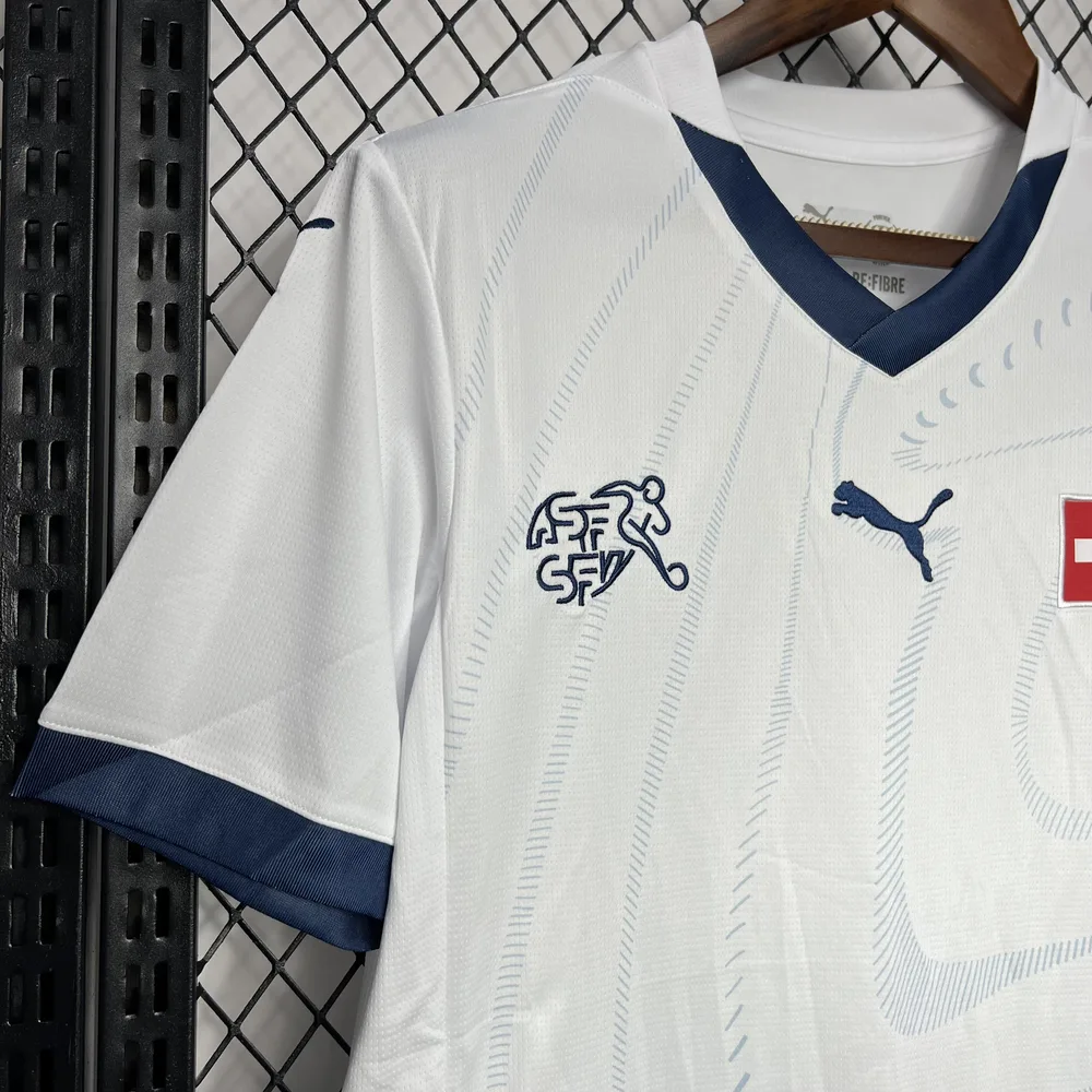Camiseta de Fútbol Visitante de Suiza 2024-2025 Calidad Tailandesa