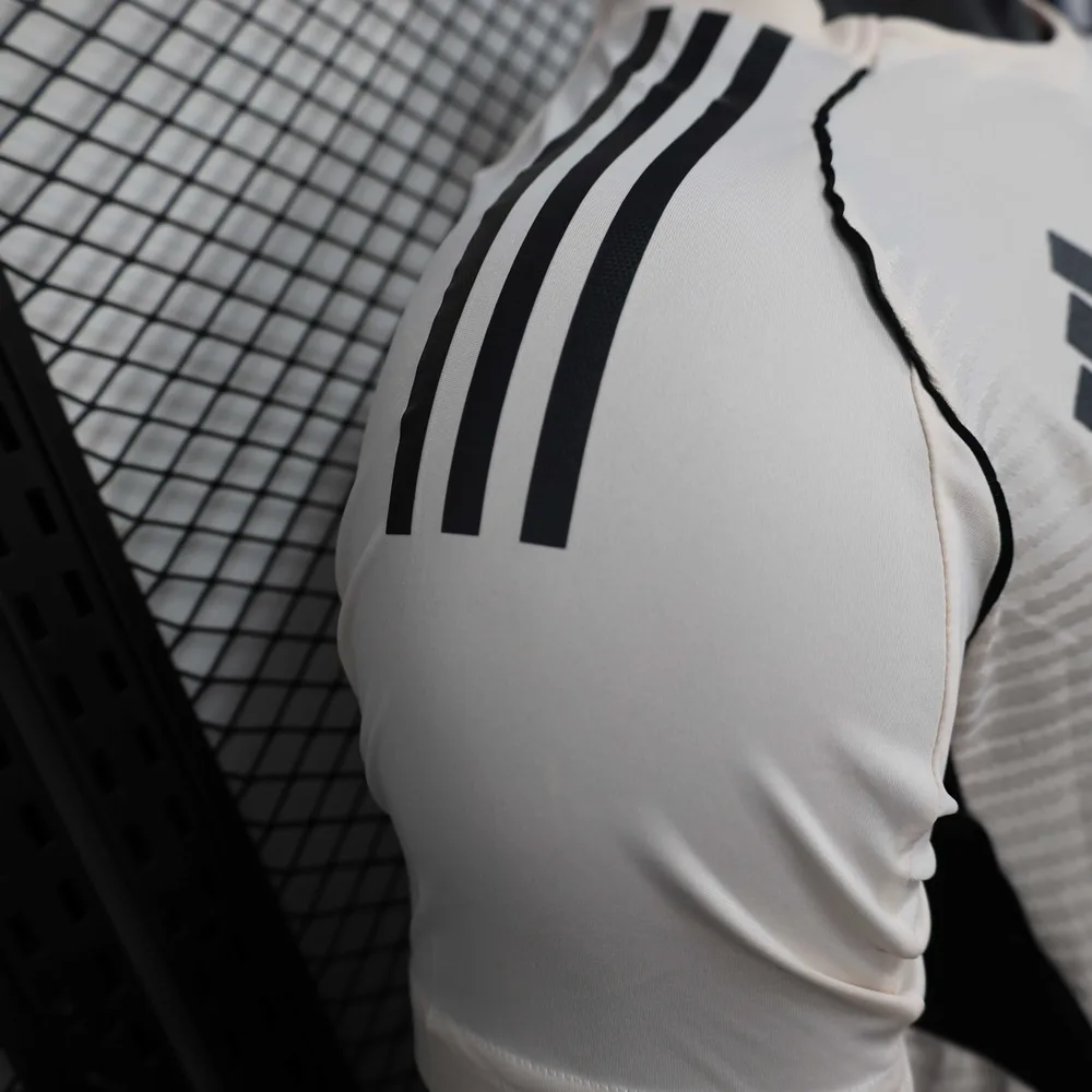 2025/2026 Camiseta de Fútbol Edición Especial 27 del Real Madrid Versión Jugador Calidad Tailandesa