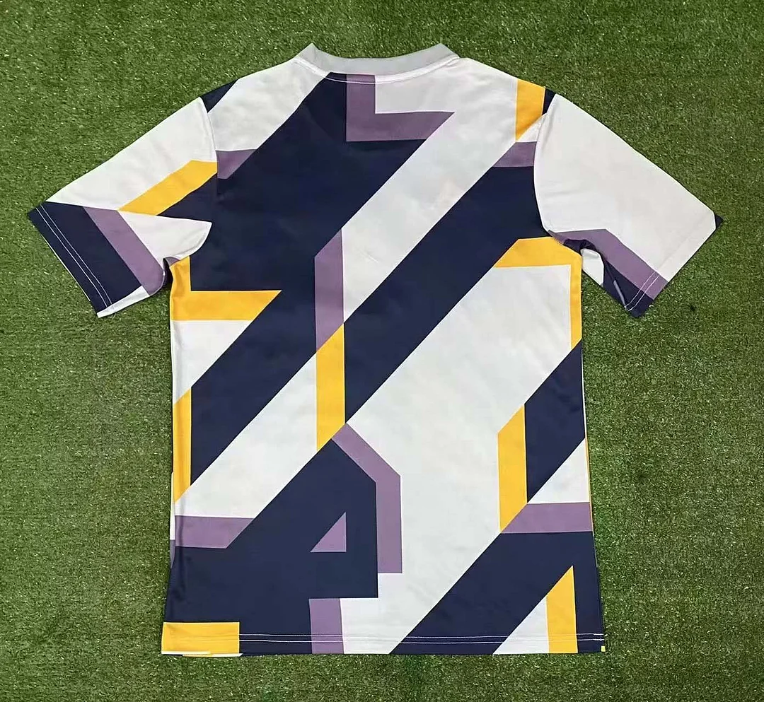 Camiseta de Fútbol de Entrenamiento de Color Real Madrid 2023/2024