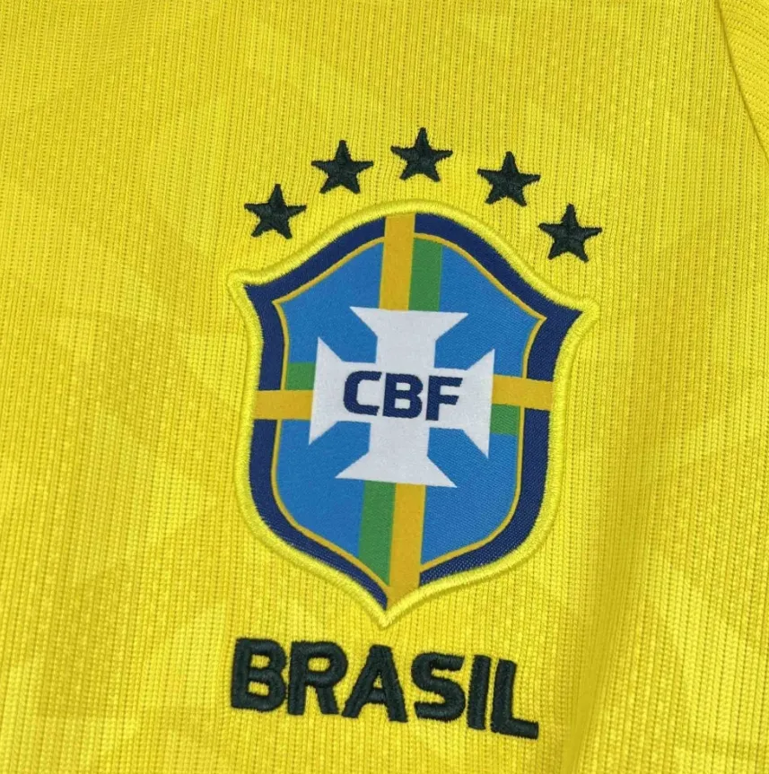2026 Brasil Local Camiseta de Fútbol AAA Grado Fan