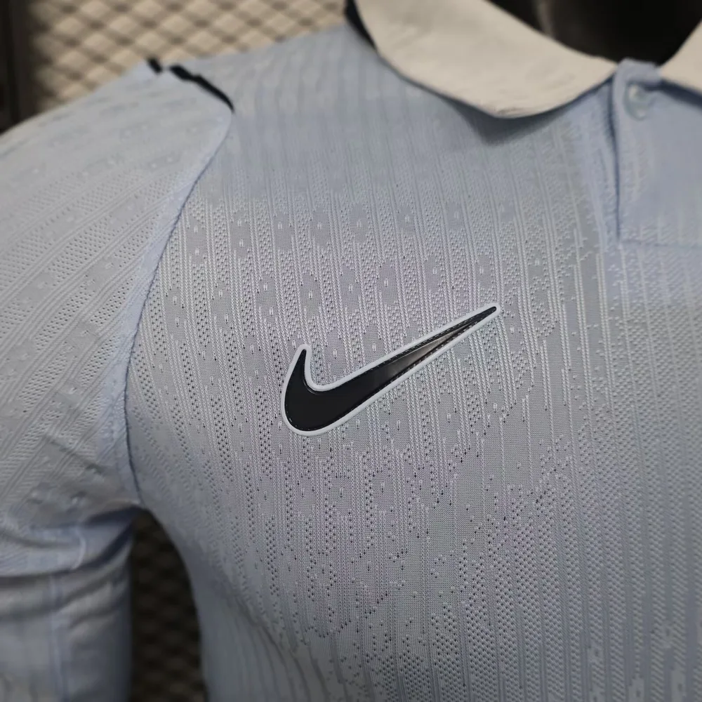 Camiseta de Fútbol de Manga Larga Versión Jugador 2026 de Uruguay Local AAA calidad para aficionados