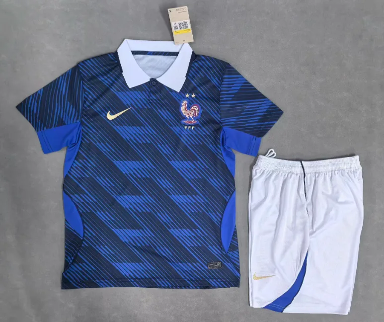 Camiseta de fútbol de local de Francia 2026 Calidad Tailandesa 1:1 Talla infantil