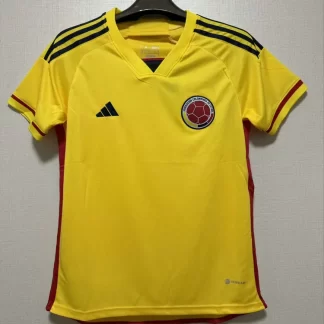 Camiseta local de Colombia para la Copa Mundial de la FIFA 2022