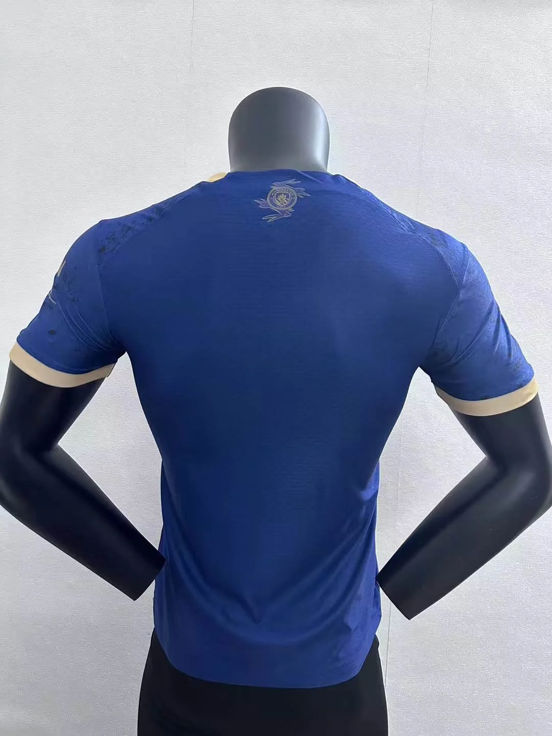 Camiseta de Fútbol Azul Edición Conmemorativa Año Nuevo Chino Versión Jugador 2023 Manchester City Calidad Thai