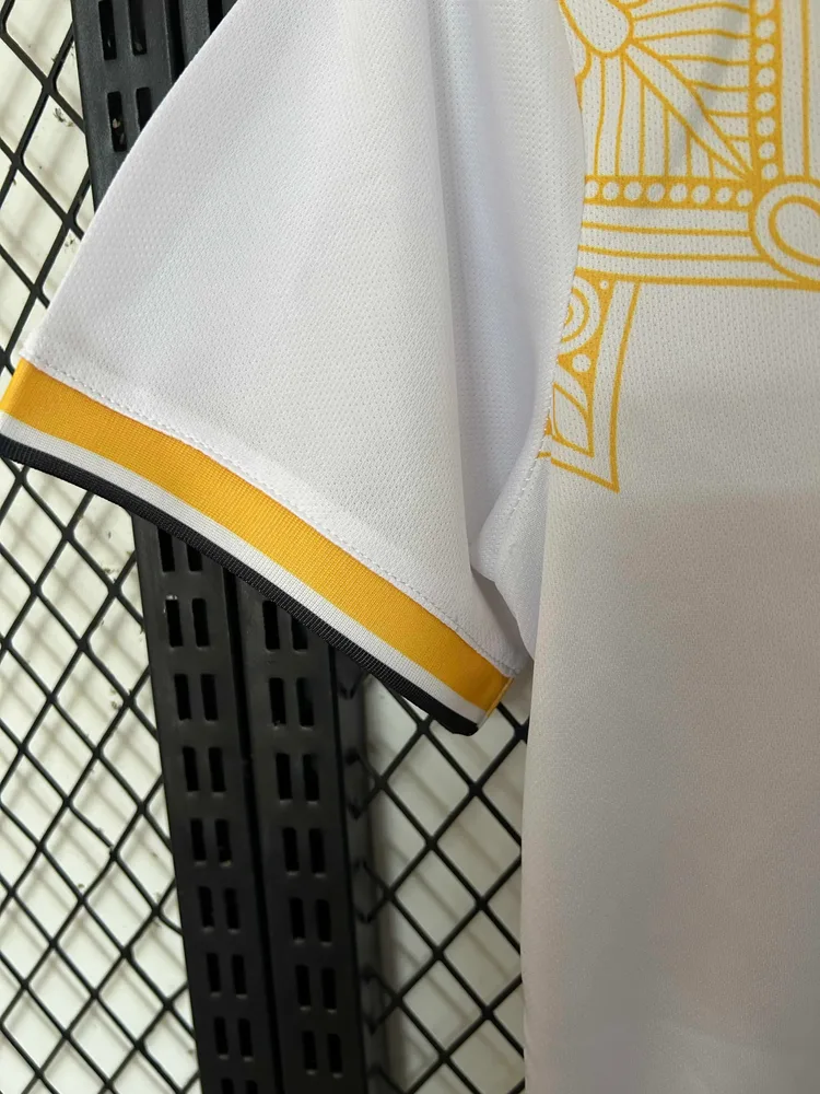 2025/2026 Camiseta de Fútbol Edición Especial Serpiente Real Madrid Calidad Tailandesa