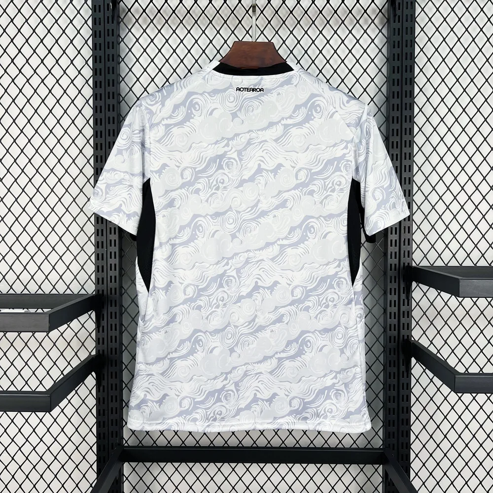 2026 Camiseta de Fútbol de Nueva Zelanda Visitante AAA Grado Fan