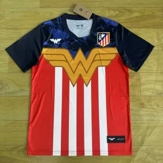Camiseta de fútbol versión Mujer Maravilla del Atlético de Madrid 2025/2026 calidad tailandesa
