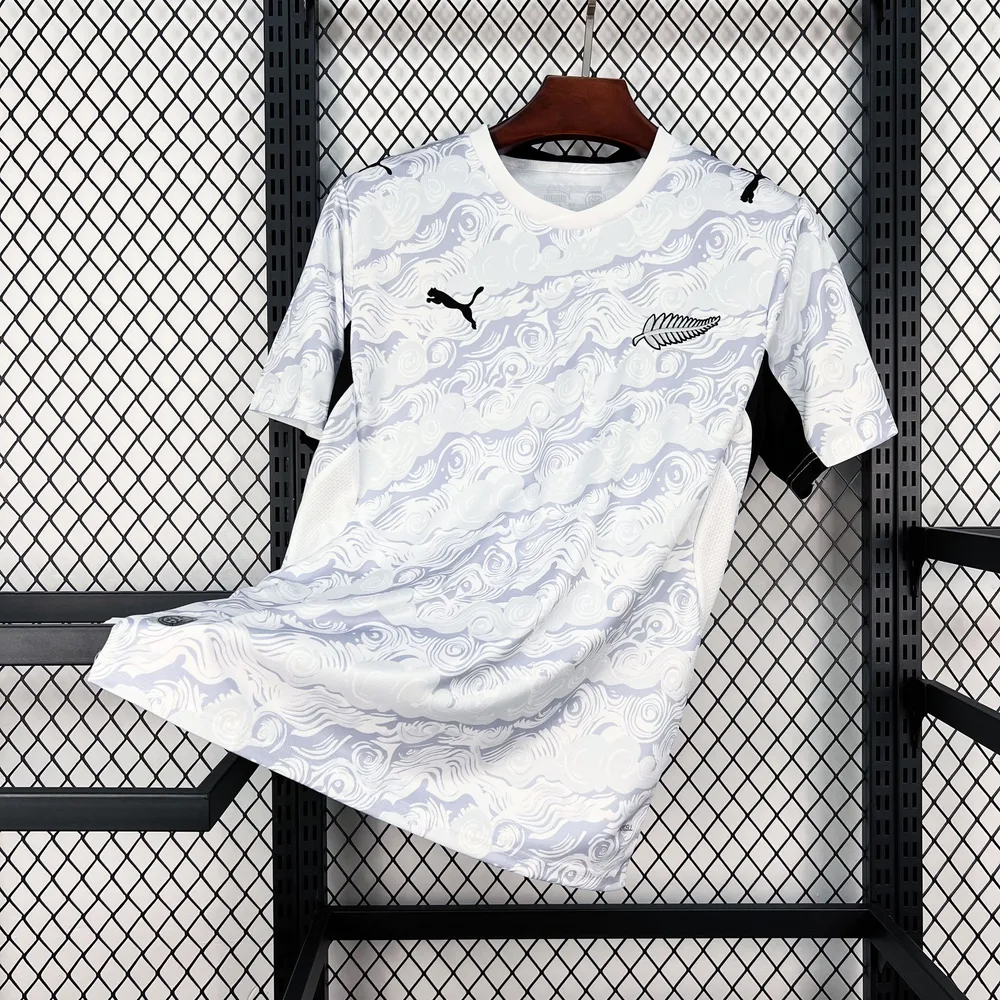2026 Camiseta de Fútbol de Nueva Zelanda Visitante AAA Grado Fan