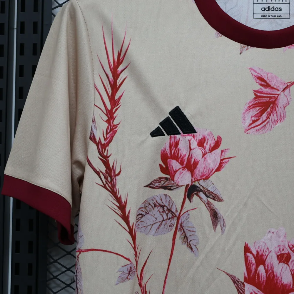 2024/2025 Camiseta Edición Especial Japón x Rosa AAA calidad fan