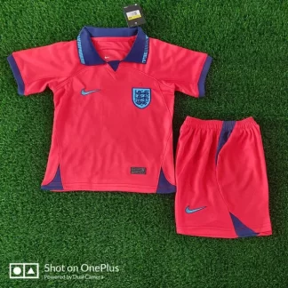 Camiseta de Fútbol Visitante de Inglaterra Copa del Mundo 2022 Talla Infantil