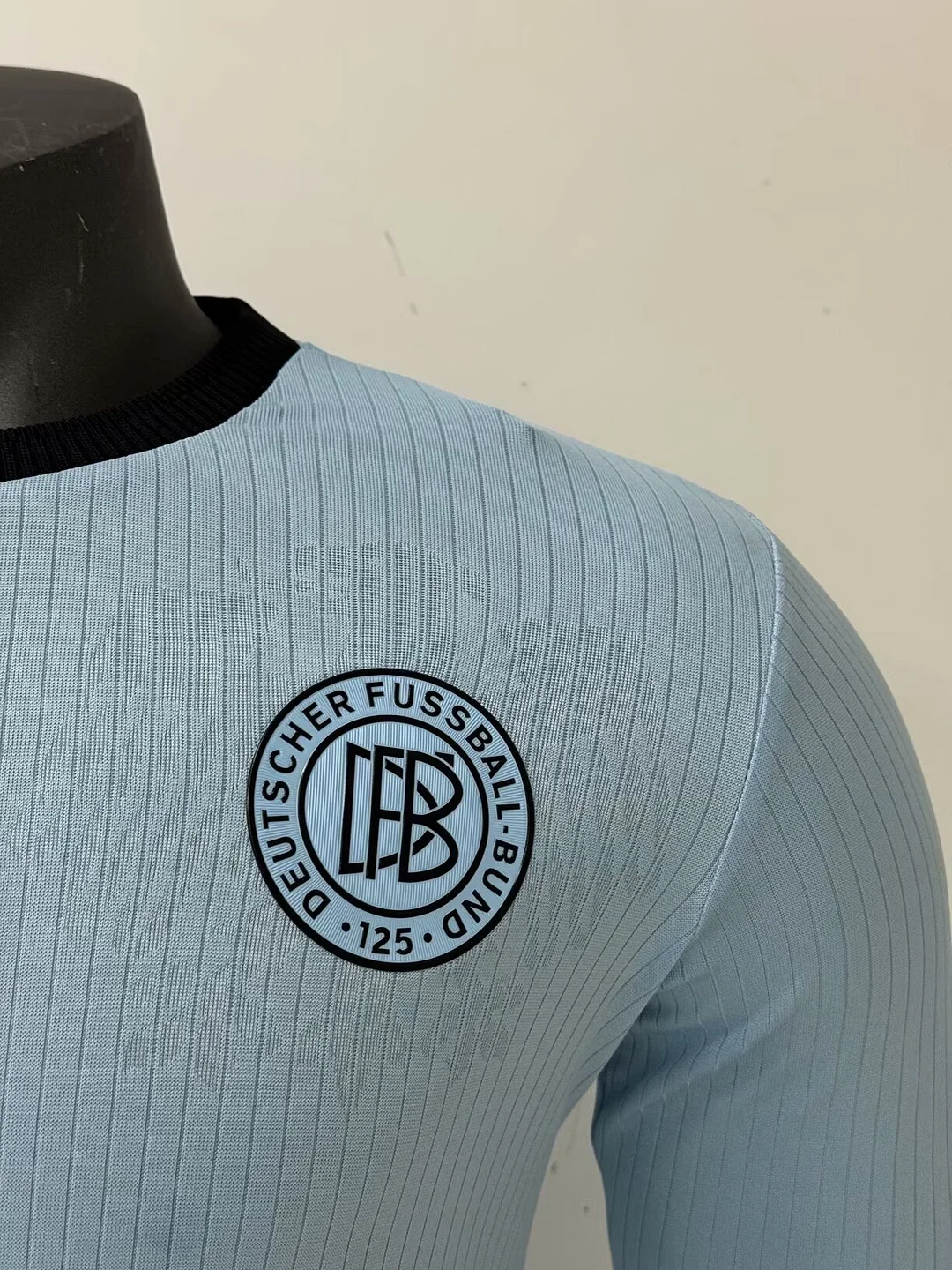 2025/2026 Camiseta de Fútbol Azul Edición 125 Aniversario Alemania Manga Larga Versión Jugador AAA calidad aficionado