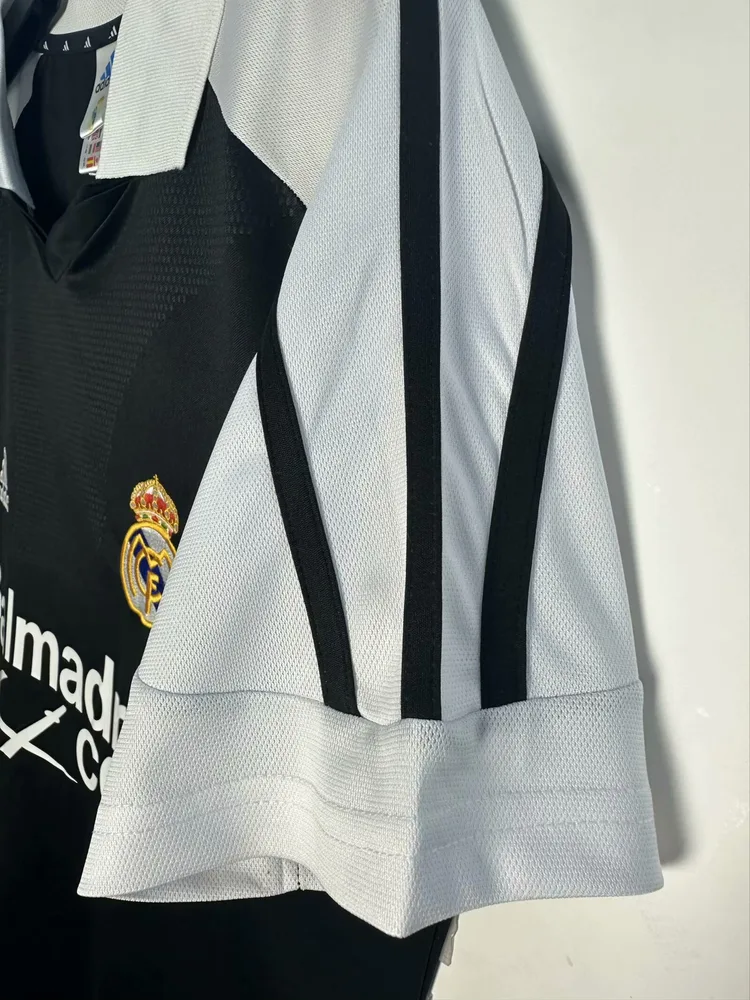 Camiseta de Fútbol Retro Real Madrid Visitante 2001/2002 Calidad Tailandesa