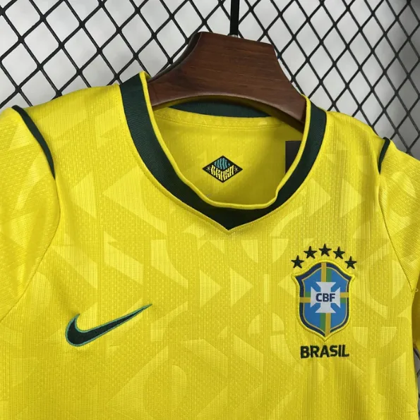 2026 Brasil Local Camiseta de Fútbol AAA Grado Fan Talla Infantil