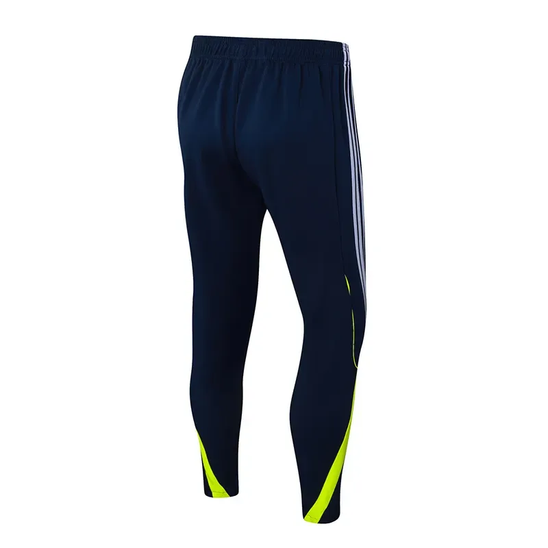 Conjunto de entrenamiento retro blanco de tiro medio Real Madrid 2025-2026 Calidad Thai