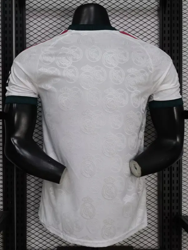 Camiseta de fútbol de Real Madrid 2026/2027 Edición Especial 04 Versión Jugador 1:1 Calidad Tailandesa