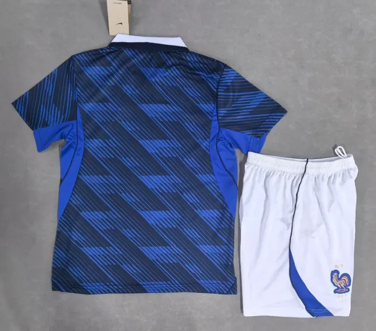 Camiseta de fútbol de local de Francia 2026 Calidad Tailandesa 1:1 Talla infantil