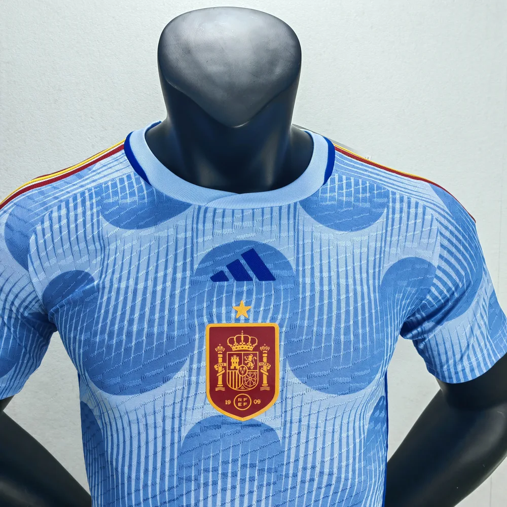 Versión de jugador de la camiseta de fútbol visitante de España para la Copa Mundial de la FIFA 2022