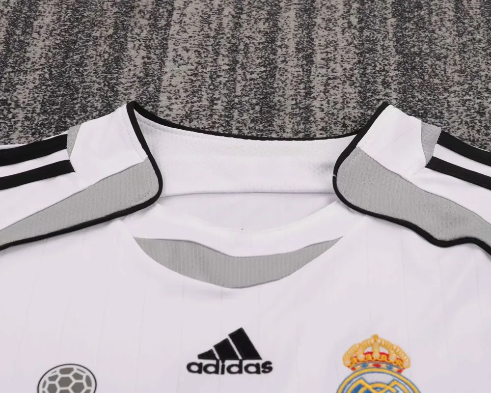 Camiseta de Fútbol Local Retro de Real Madrid 2006-2007 Calidad Tailandesa Talla Infantil