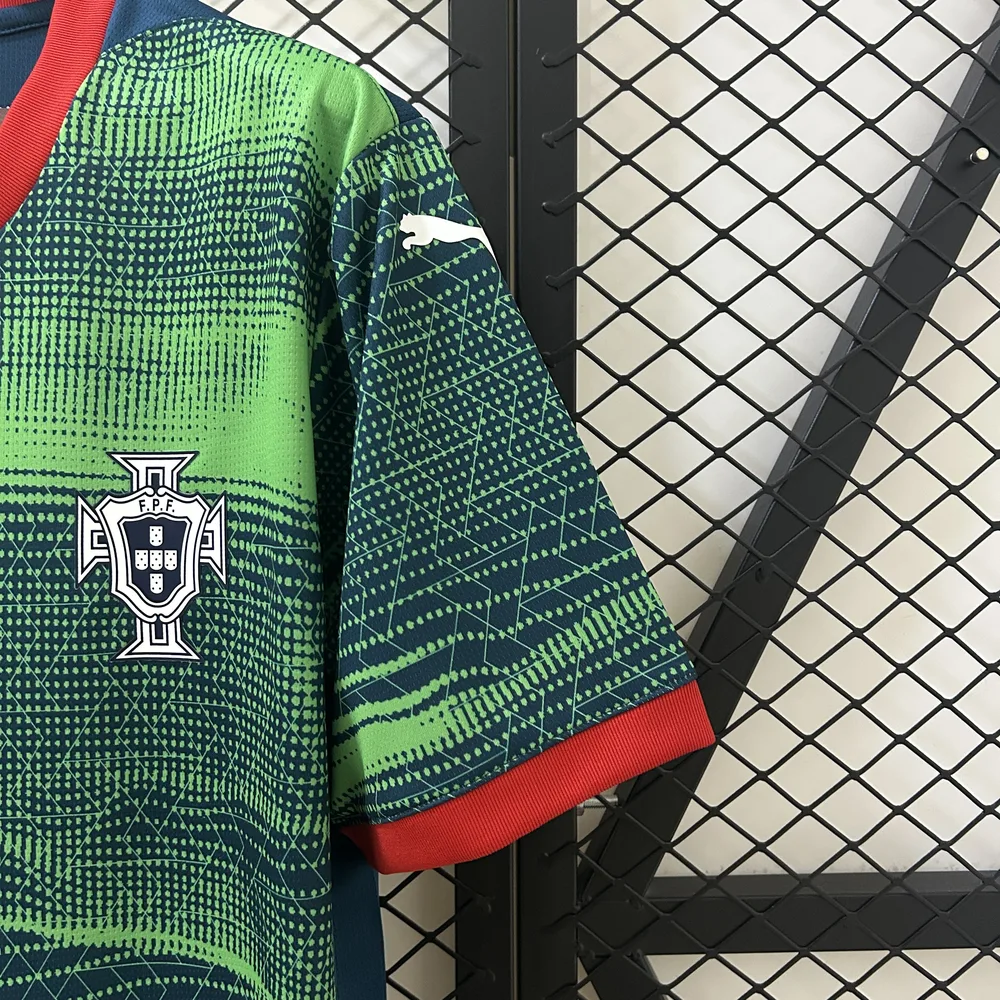 2025 Portugal Camiseta de Entrenamiento Verde AAA Grado Fan