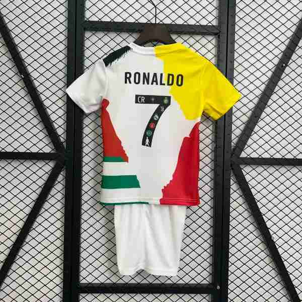 Cristiano Ronaldo NO.7 Equipacion Real Madrid Conjunto Niños Commemorativa 2025 2026