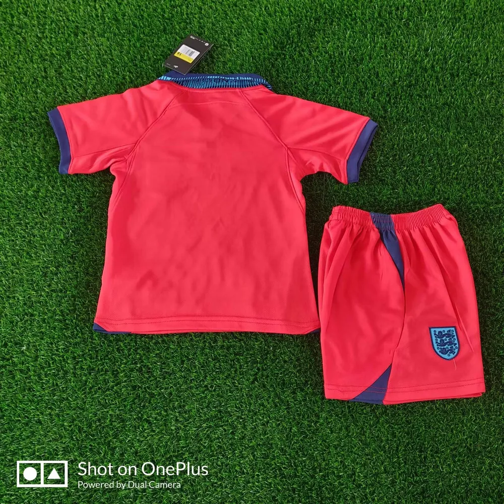 Camiseta de Fútbol Visitante de Inglaterra Copa del Mundo 2022 Talla Infantil