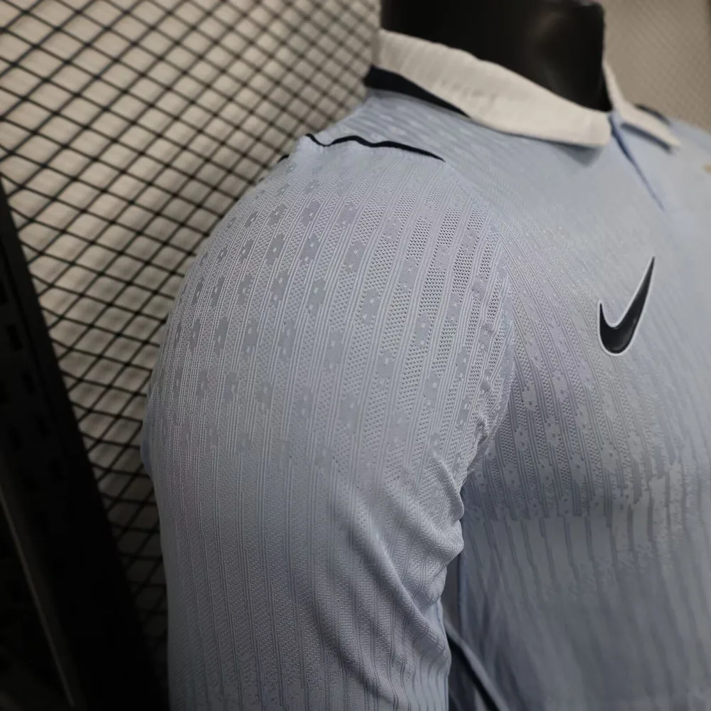 Camiseta de Fútbol de Manga Larga Versión Jugador 2026 de Uruguay Local AAA calidad para aficionados
