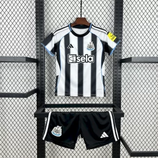 2025/2026 Newcastle United Camiseta de fútbol local 1:1 Calidad tailandesa Talla infantil