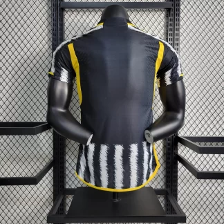 Camiseta de fútbol local de la Juventus versión jugador 2023/2024 calidad tailandesa $20.90 $47.90