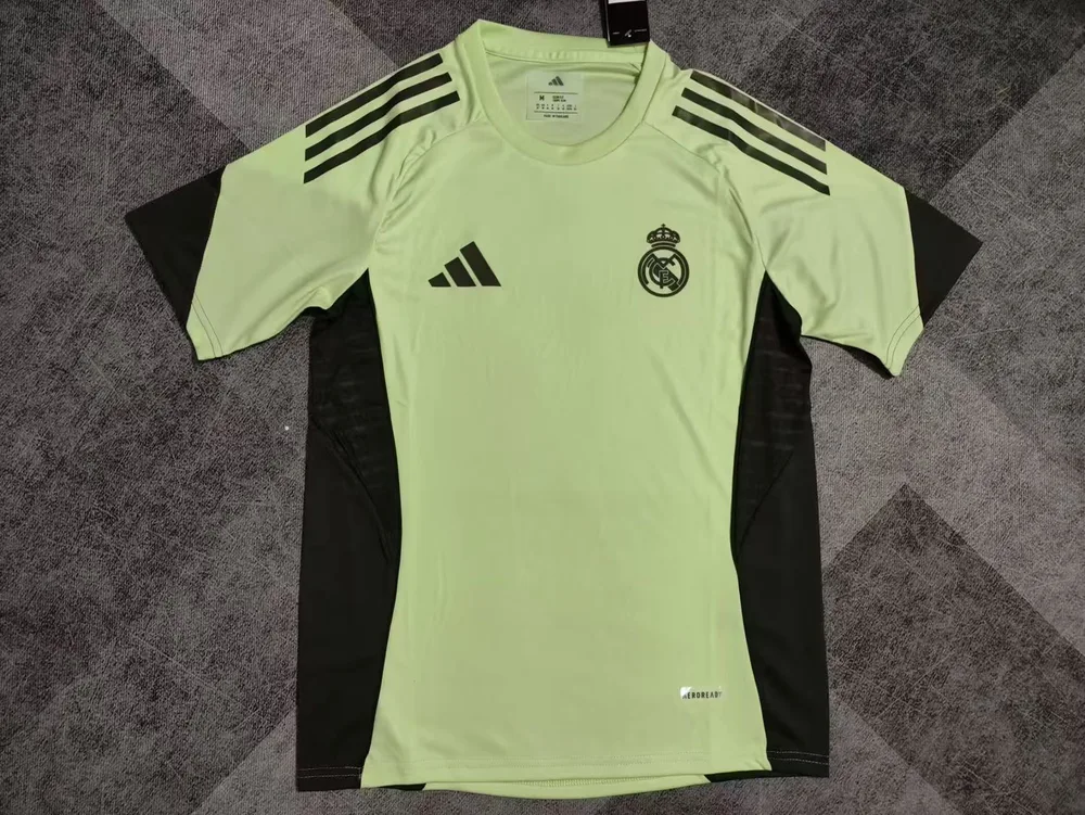 2025/2026 Camiseta de Fútbol Portero Verde Claro Real Madrid Calidad Tailandesa