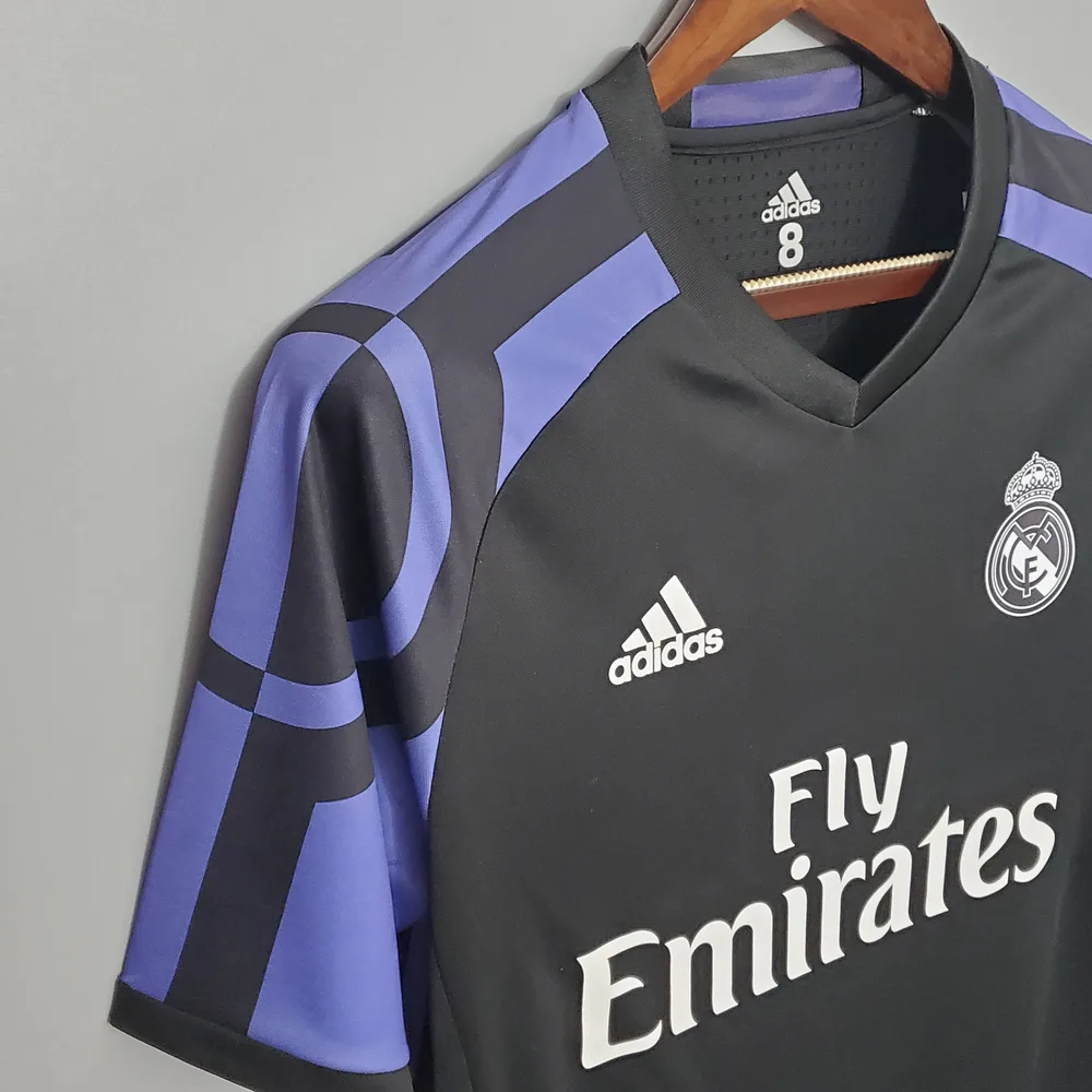 Tercera Camiseta Visitante Retro del Real Madrid 2016/2017