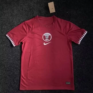Camiseta de fútbol local de Catar para la Copa Mundial de la FIFA 2022