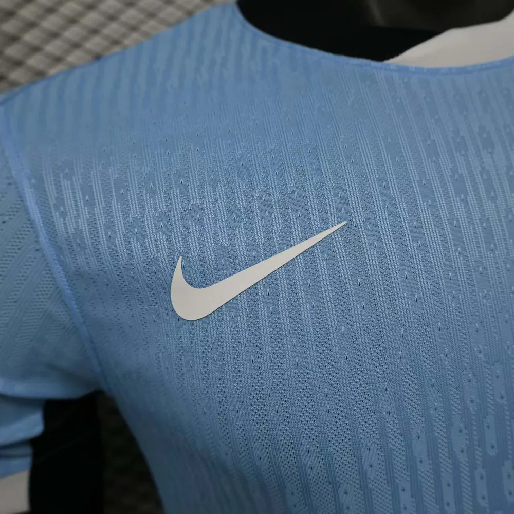 Camiseta de Fútbol 2024 Versión Jugador Uruguay Local AAA calidad fan