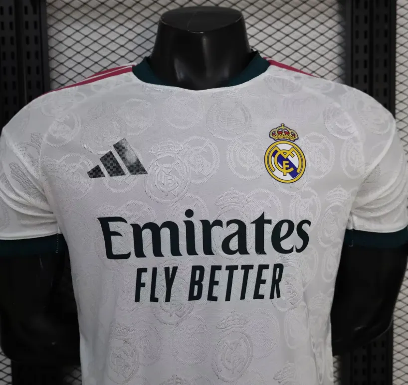 Camiseta de fútbol de Real Madrid 2026/2027 Edición Especial 04 Versión Jugador 1:1 Calidad Tailandesa