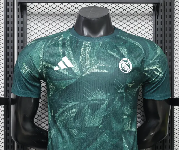 Camiseta de fútbol de pre-partido de Real Madrid 2026/2027 Versión Jugador 1:1 Calidad Tailandesa