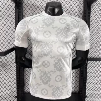 2025/2026 Versión Jugador Real Madrid Edición Especial 52 Camiseta de Fútbol Calidad Tailandesa