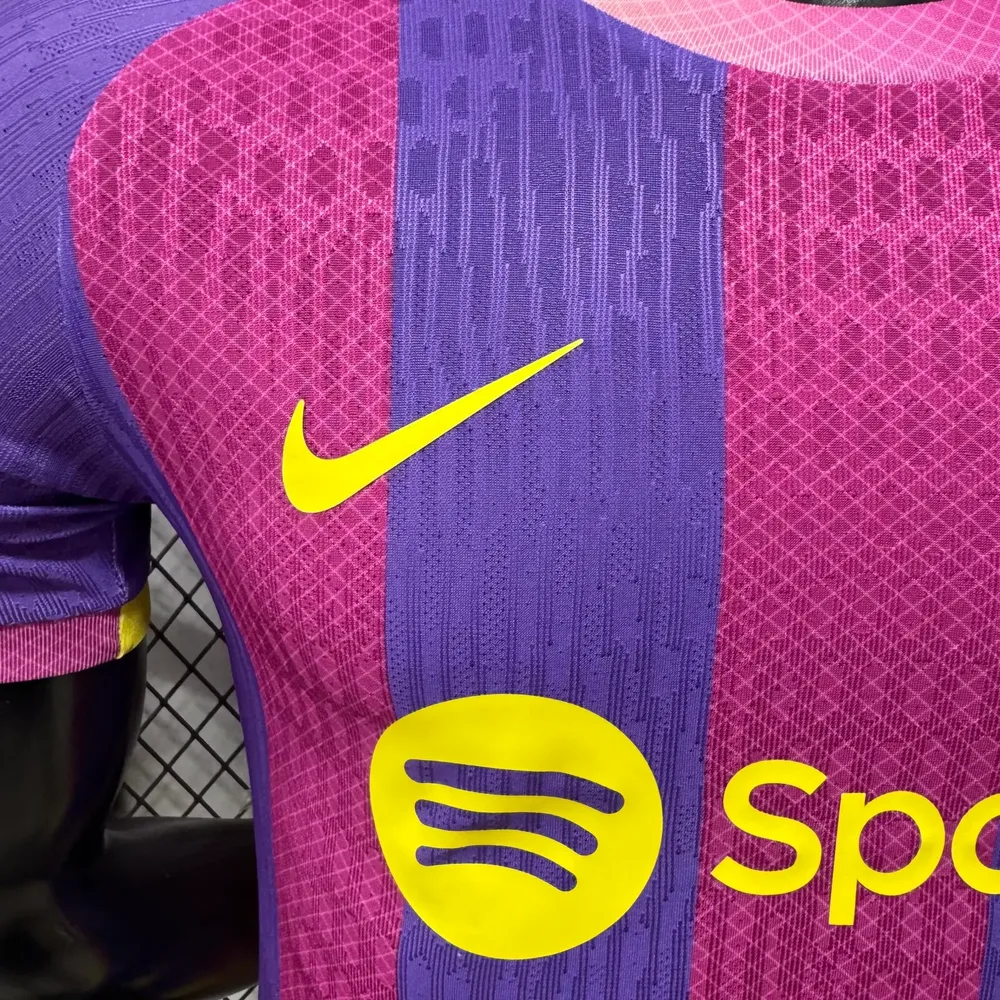 2026/2027 Versión Jugador Barcelona Edición Especial Rojo Púrpura Camiseta de Fútbol 1:1 Calidad Tailandesa