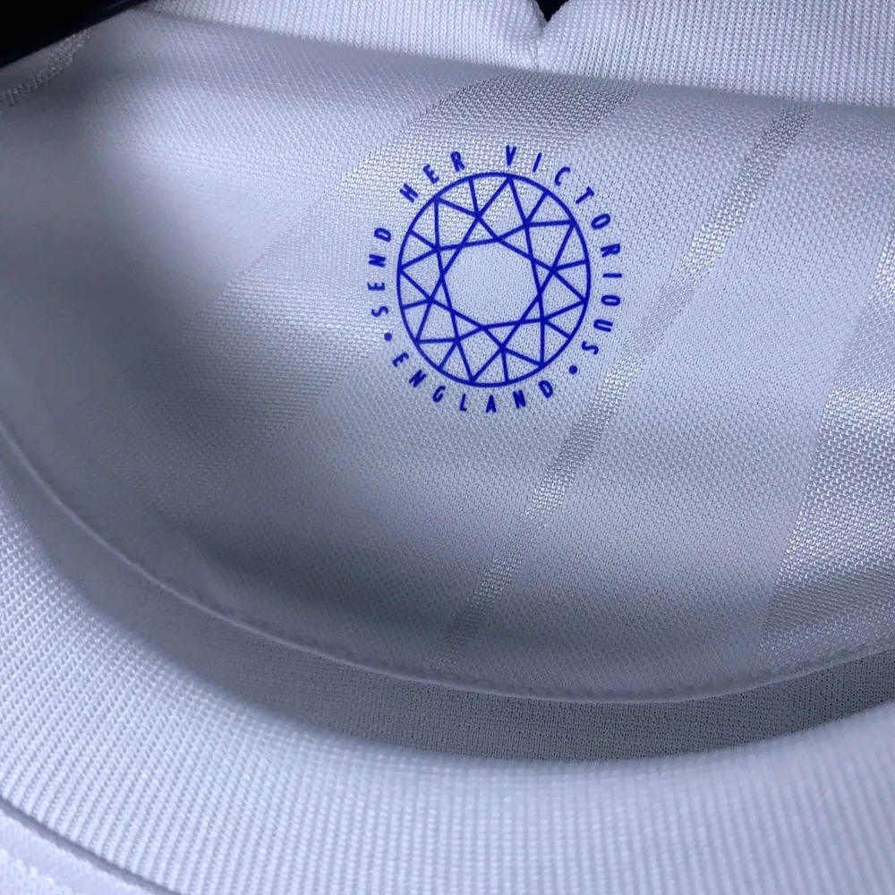 Camiseta de fútbol local de Inglaterra para la Eurocopa 2022