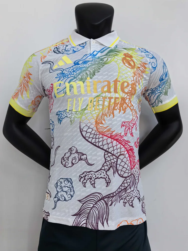 Camiseta de Fútbol Real Madrid 2025/2026 Versión Jugador Edición Especial Dragón Multicolor Blanco Calidad Tailandesa — Vista 1