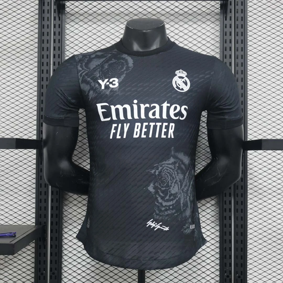 Camiseta Real Madrid Edición Especial Y-3 Negra Versión Jugador 2024/2025 Calidad Tailandesa — Vista 1