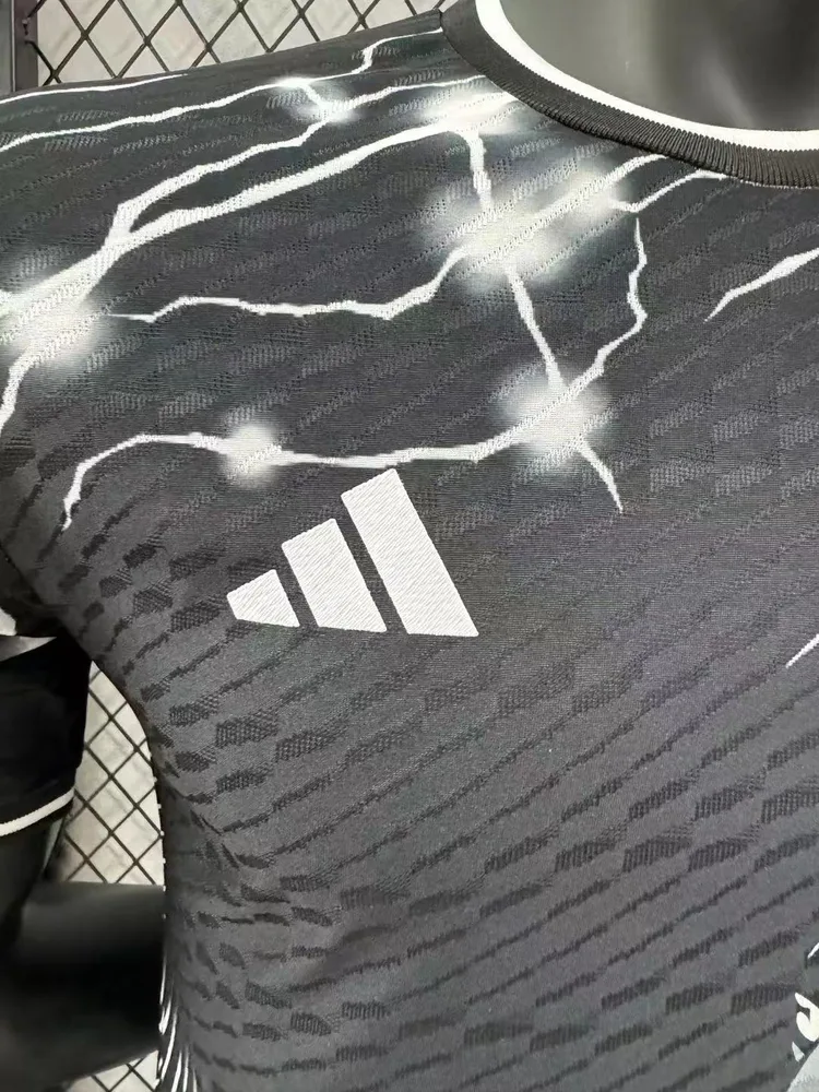 2024/2025 Real Madrid Versión Jugador Edición Especial 13 Camiseta de Fútbol Calidad Tailandesa — Vista 4