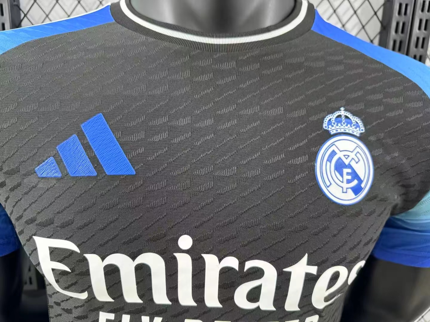 2024/2025 Versión Jugador Real Madrid Edición Especial 11 Camiseta de Fútbol Calidad Tailandesa — Vista 11