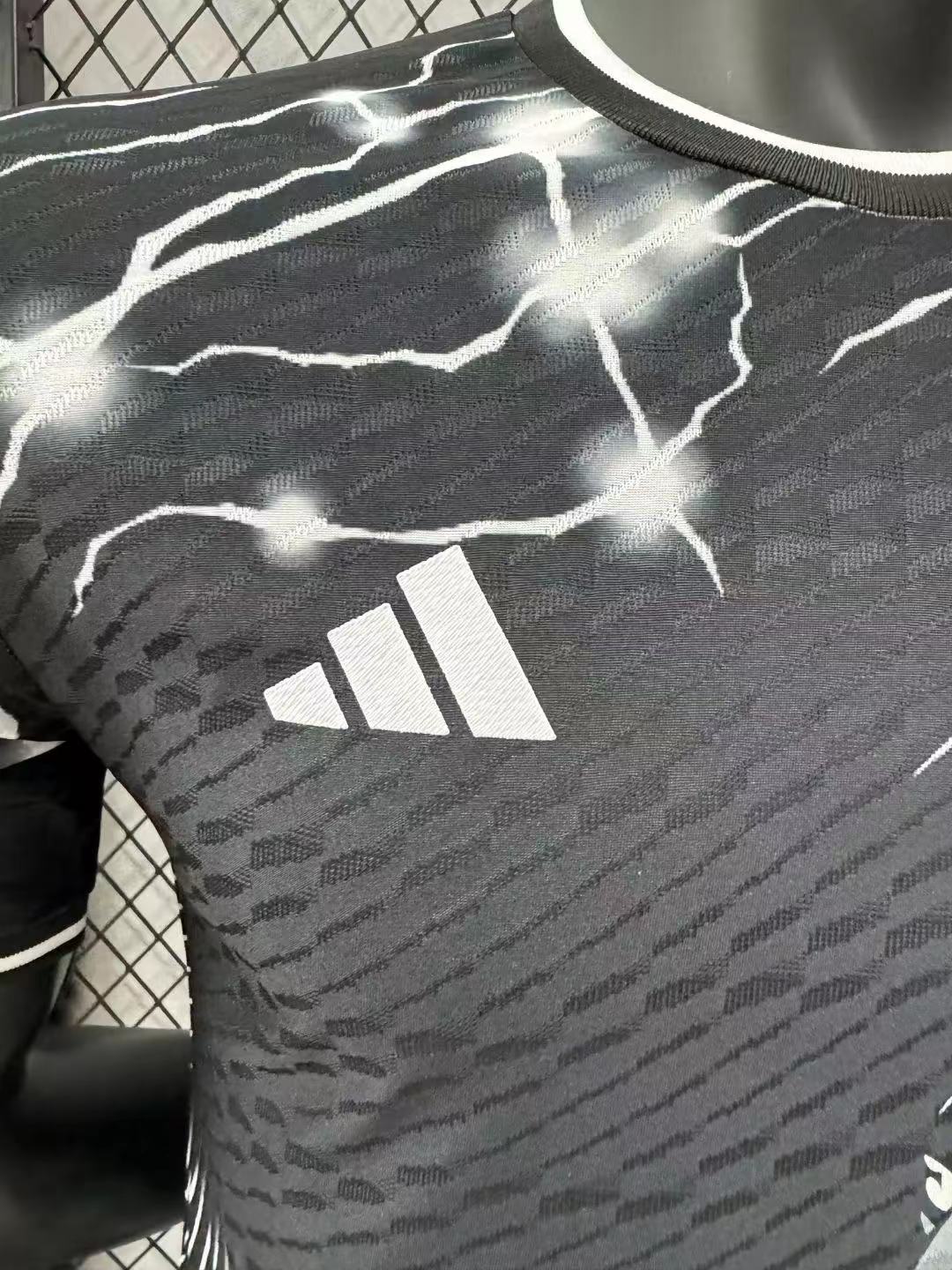 2024/2025 Real Madrid Versión Jugador Edición Especial 13 Camiseta de Fútbol Calidad Tailandesa — Vista 12
