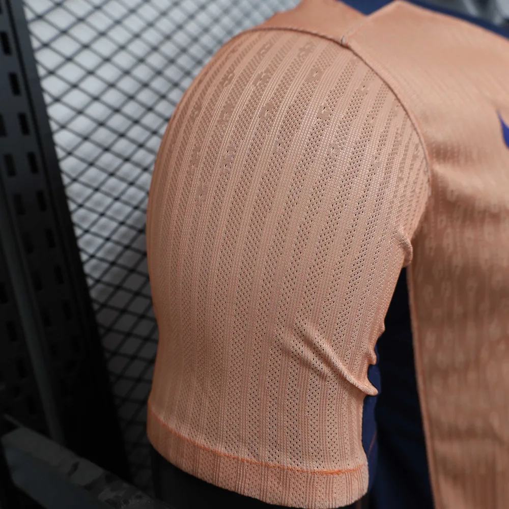 2025/2026 Versión Jugador Camiseta de Fútbol Rosa Barcelona 01 Calidad Tailandesa — Vista 6