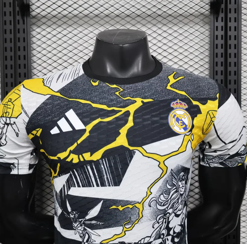 2025/2026 Camiseta de Fútbol Versión Jugador Real Madrid Colaboración Con Marvel Calidad Tailandesa — Vista 12