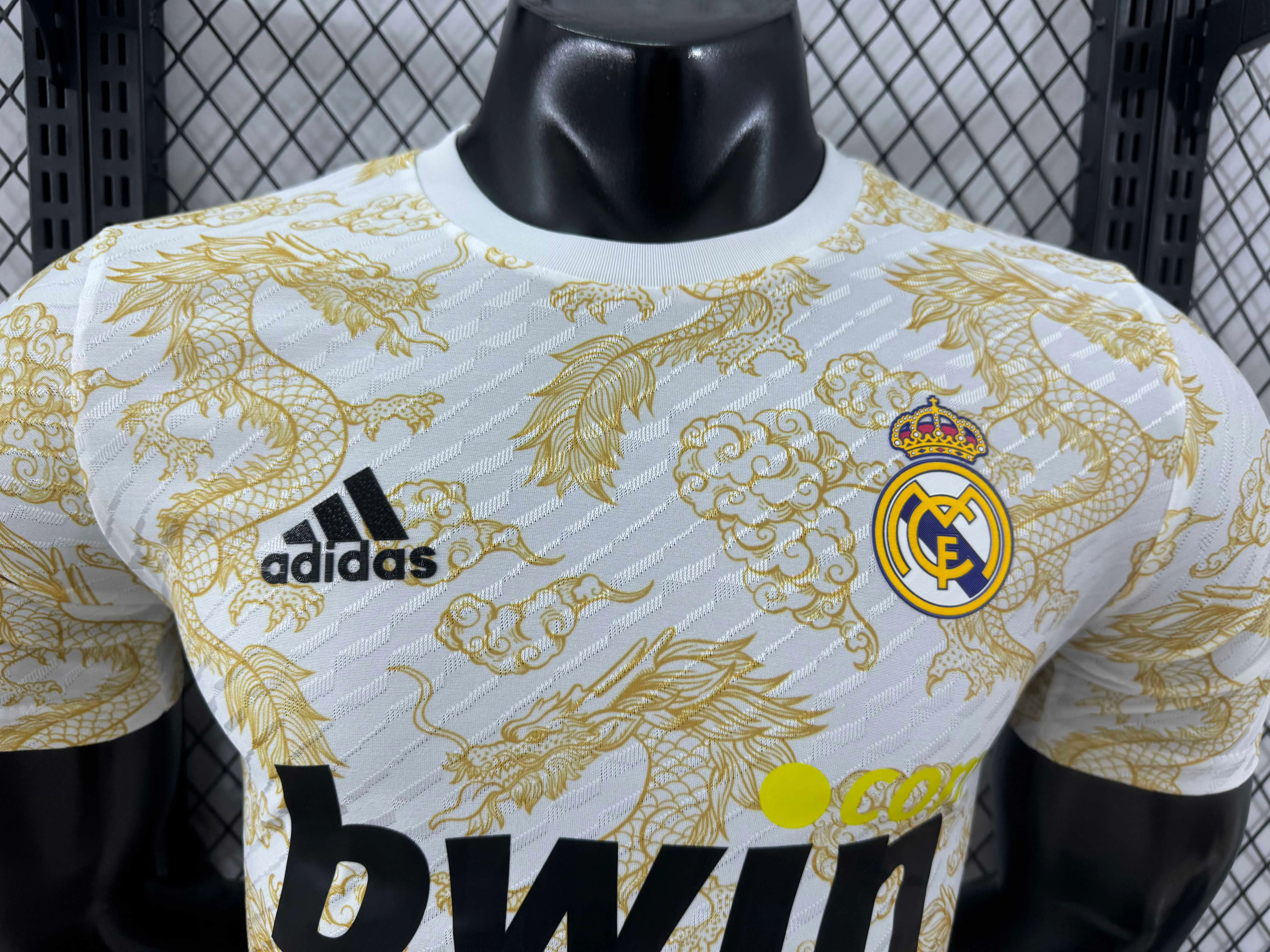 2025/2026 Versión Jugador Real Madrid Edición Especial 40 Camiseta Calidad Tailandesa — Vista 12