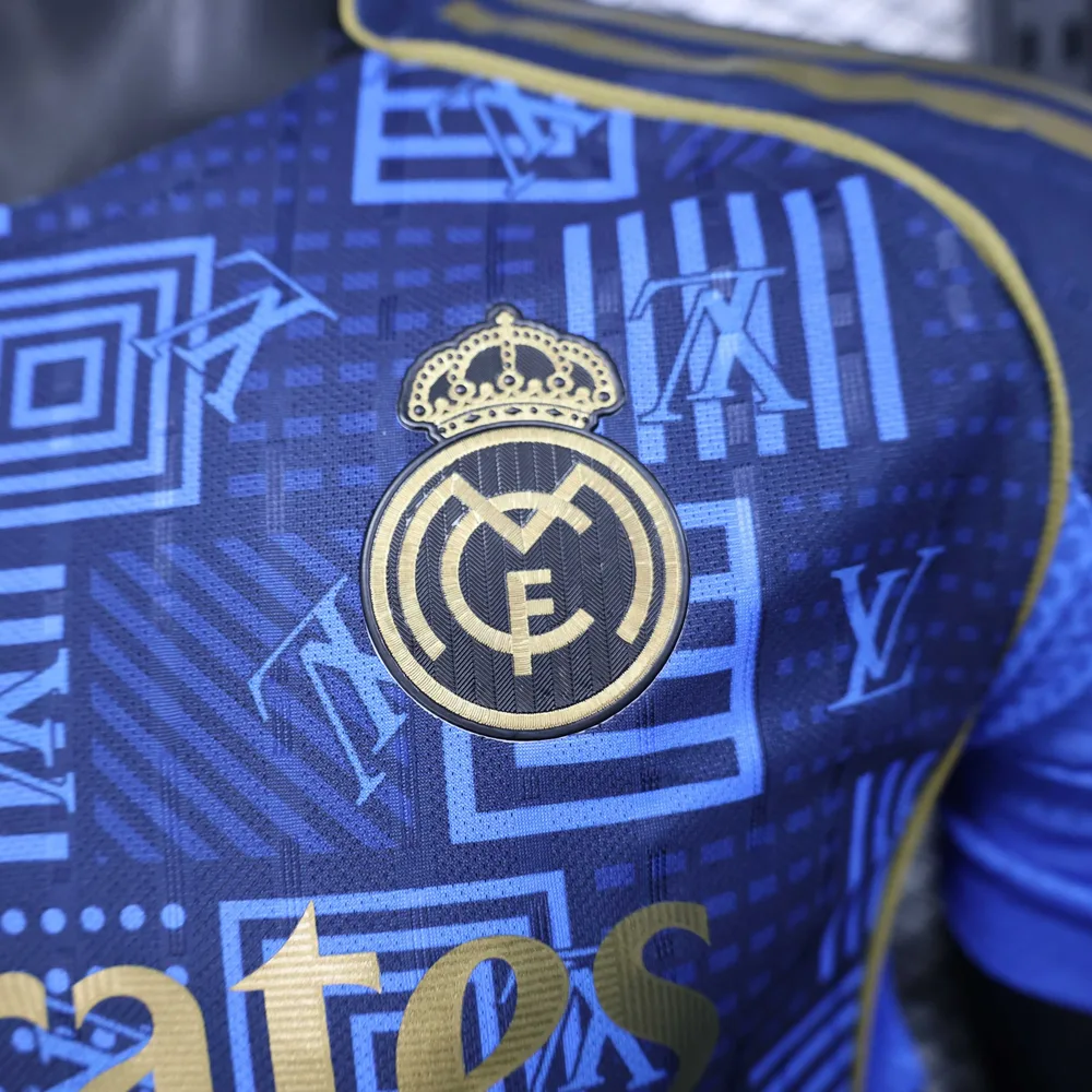 2025/2026 Versión Jugador Camiseta de Fútbol Edición Especial 18 Real Madrid Calidad Tailandesa — Vista 5