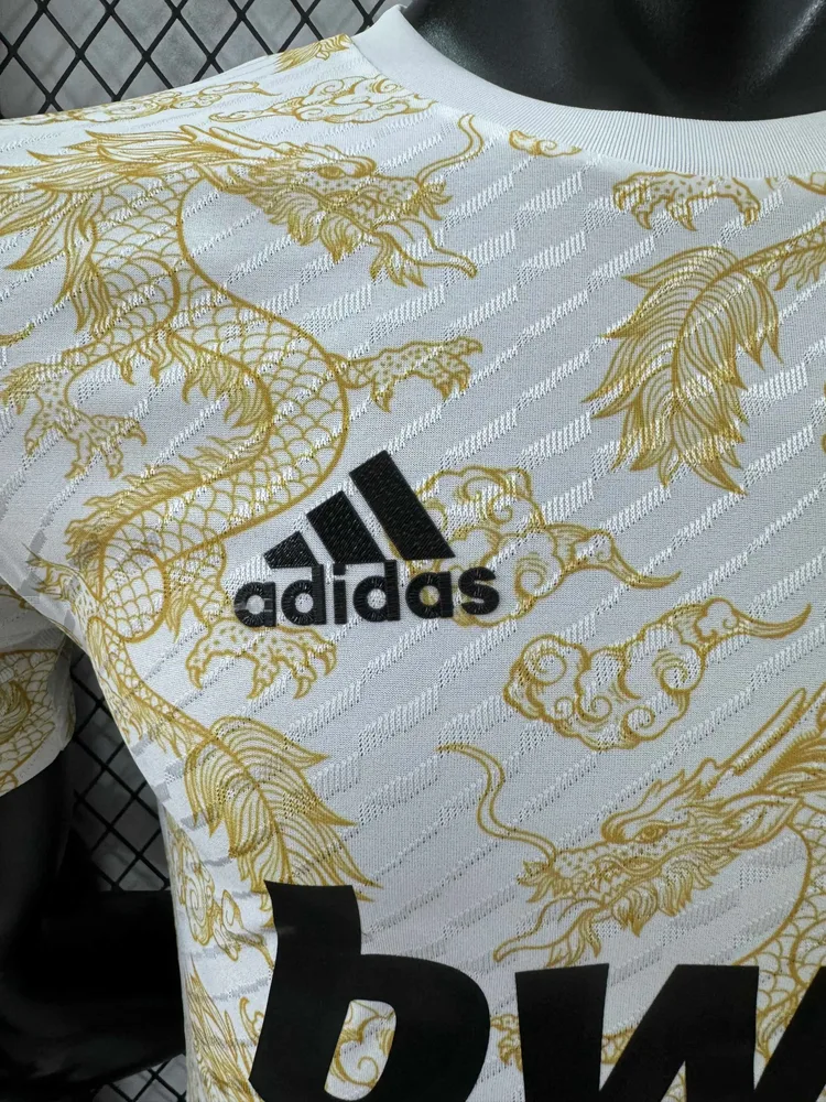 2025/2026 Versión Jugador Real Madrid Edición Especial 40 Camiseta Calidad Tailandesa — Vista 4