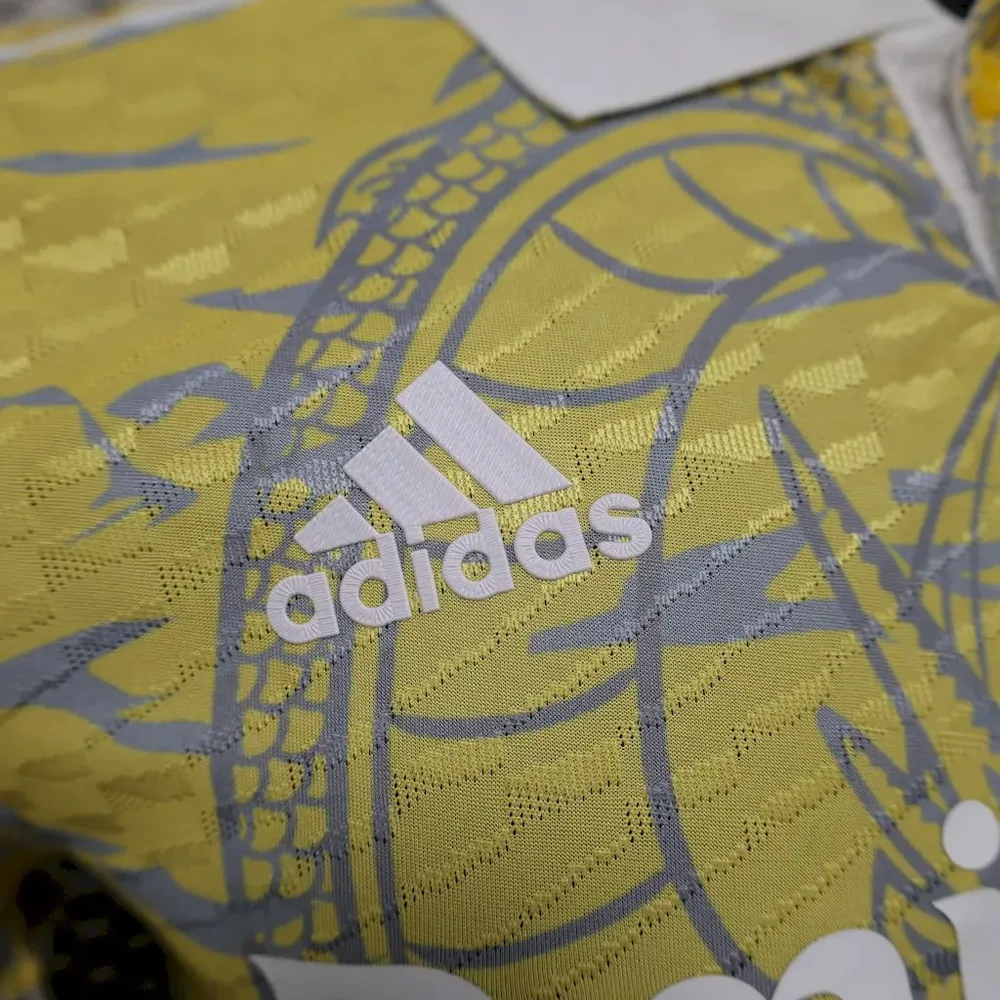 2025/2026 Versión Jugador Edición Especial Real Madrid 05 Camiseta de Fútbol Calidad Tailandesa — Vista 4