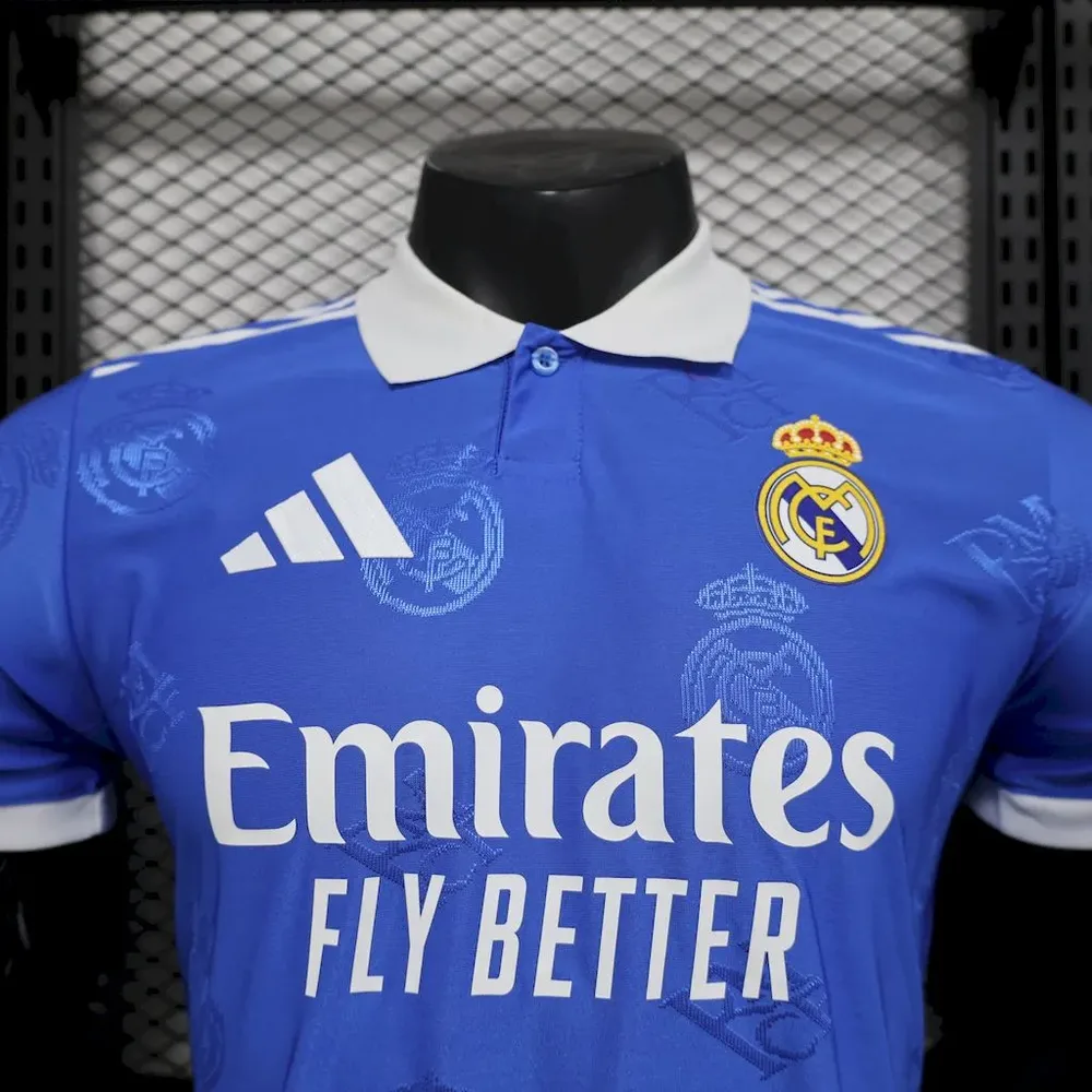 2025/2026 Versión Jugador Edición Especial Real Madrid 04 Camiseta de Fútbol Calidad Tailandesa — Vista 3