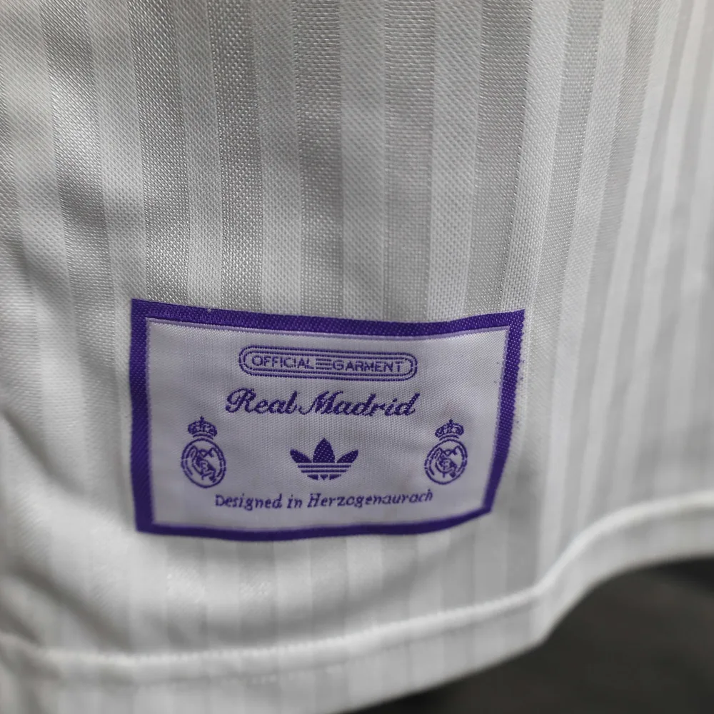2025/2026 Versión Jugador Edición Especial Real Madrid 06 Camiseta de Fútbol Calidad Tailandesa — Vista 8